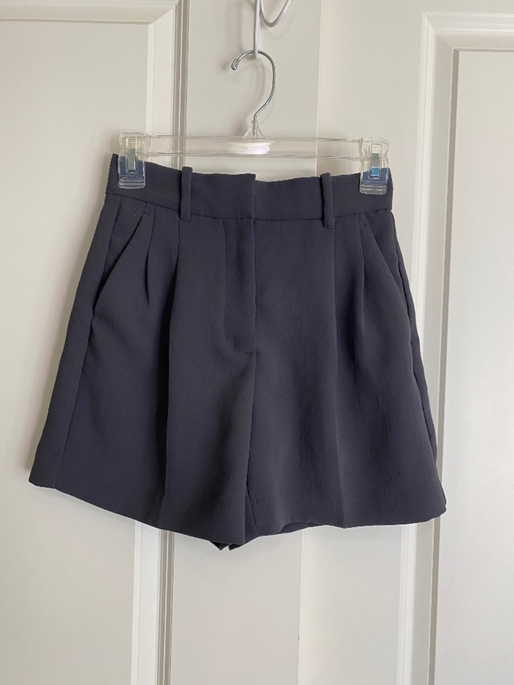 Aritzia dark grey effortless shorts